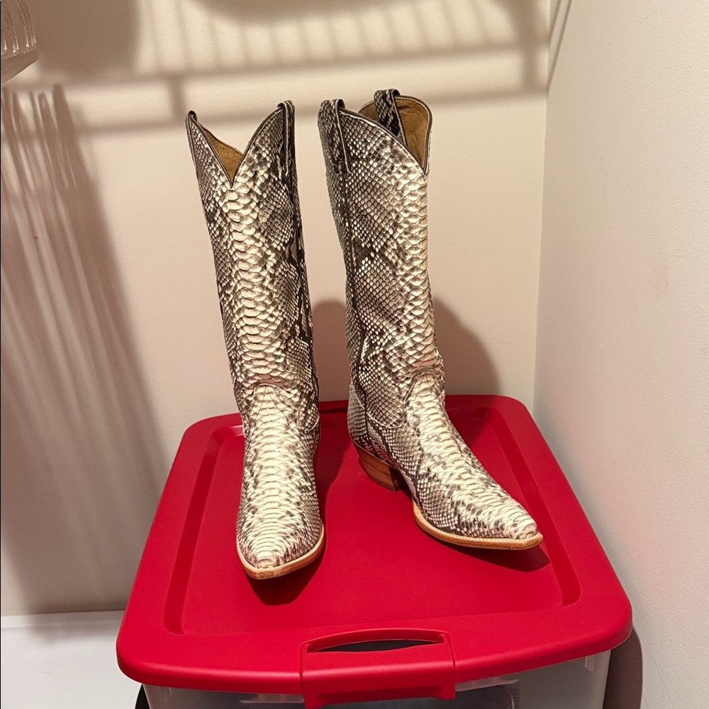 Idyllwind slay exotic boots